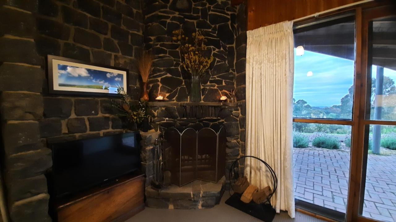 Rockbank Retreat Bed & Breakfast Ryanston Exterior photo